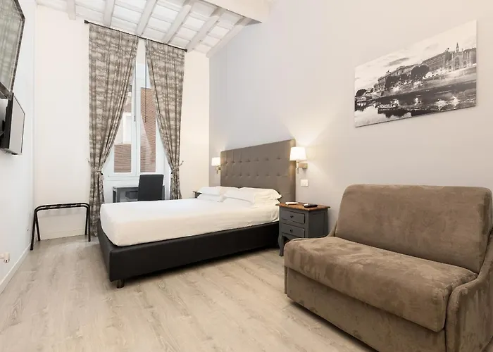Spagna Boutique בית הארחה 4*